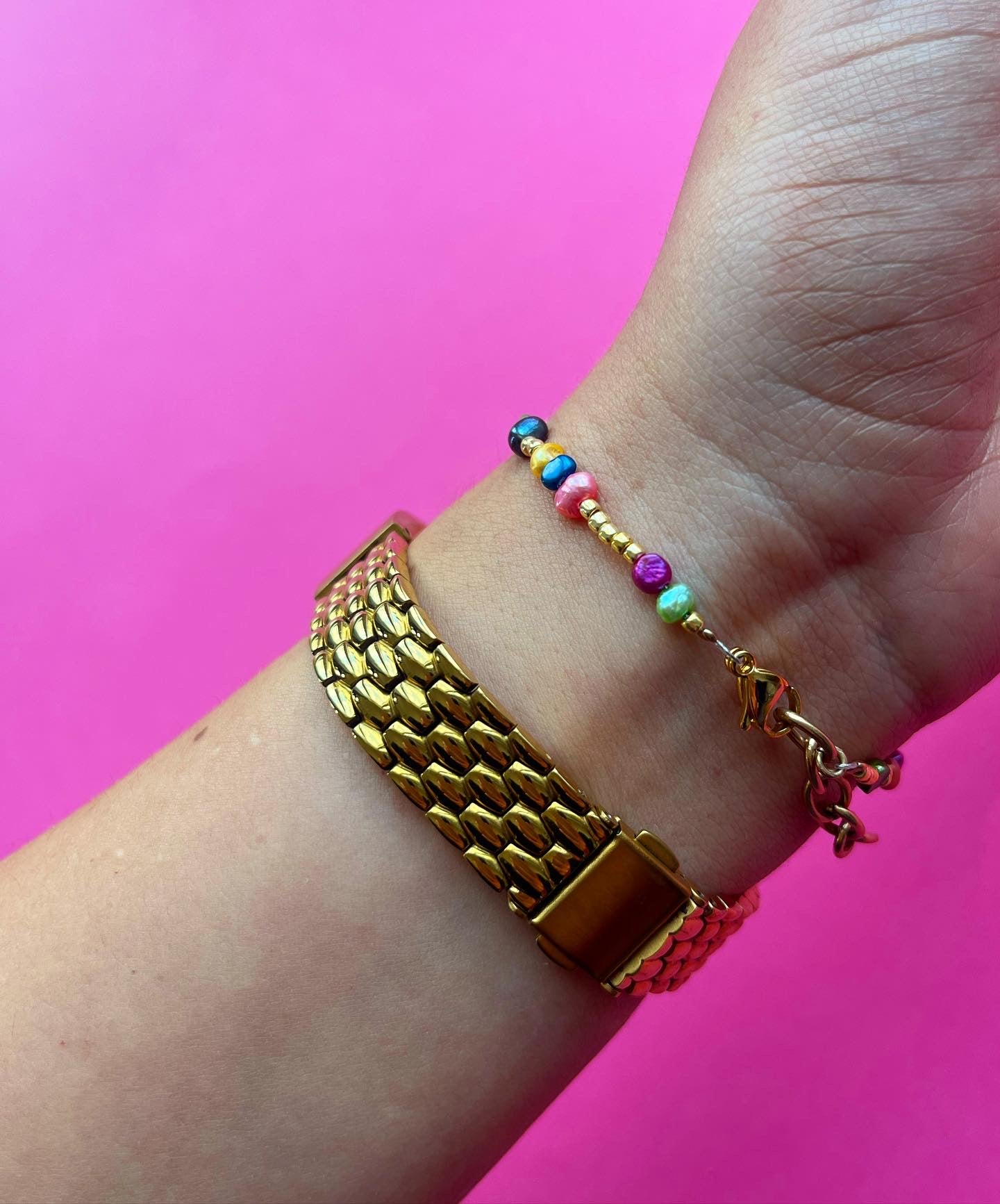 Farverig Ferskvandsblanding armbånd